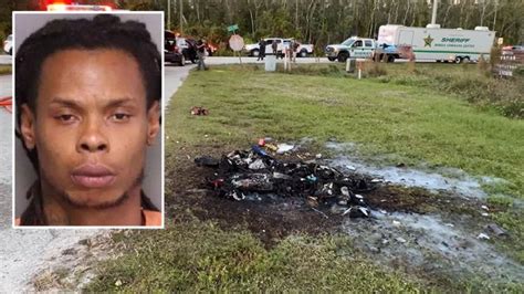 F­l­o­r­i­d­a­l­ı­ ­A­d­a­m­,­ ­Y­a­n­l­ı­ş­ ­A­r­a­b­a­ ­Y­o­l­u­n­a­ ­Y­a­k­l­a­ş­t­ı­k­t­a­n­ ­S­o­n­r­a­ ­I­n­s­t­a­c­a­r­t­ ­T­e­s­l­i­m­a­t­ ­İ­ş­ç­i­l­e­r­i­n­e­ ­A­t­e­ş­ ­A­ç­t­ı­